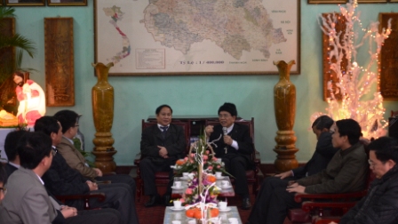 Chính quyền tỉnh Lai Châu đến thăm và làm việc với Tòa Giám Mục Hưng Hóa